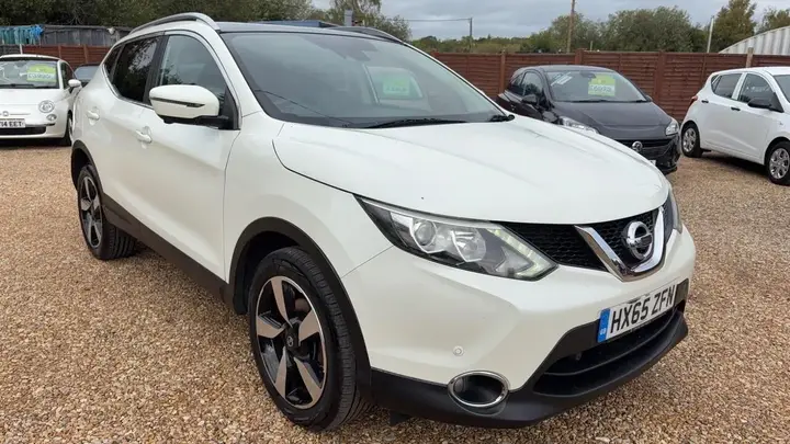 Nissan Qashqai 2015 photo 2