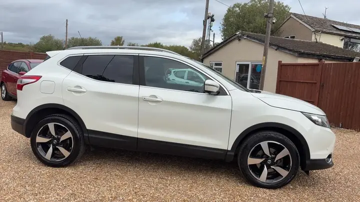 Nissan Qashqai 2015 photo 3
