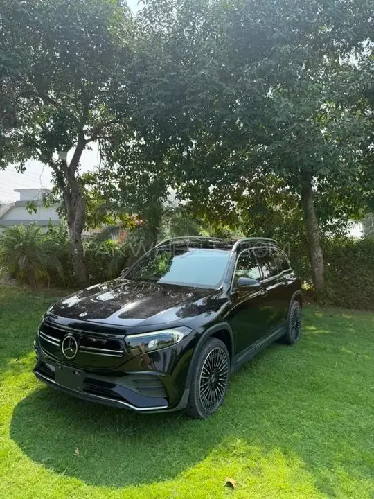 Mercedes-Benz Eqb