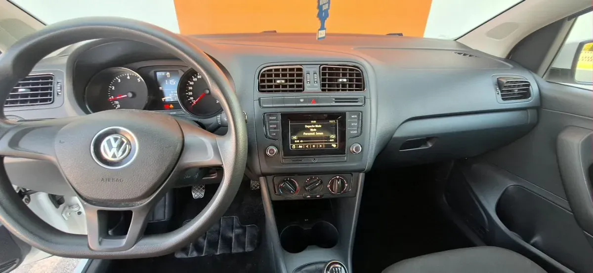 Volkswagen Polo 2016 photo 3