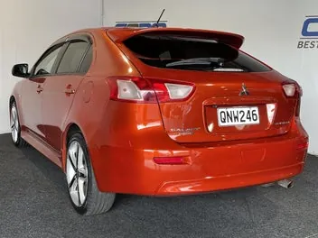 Mitsubishi Galant 2011 photo 5