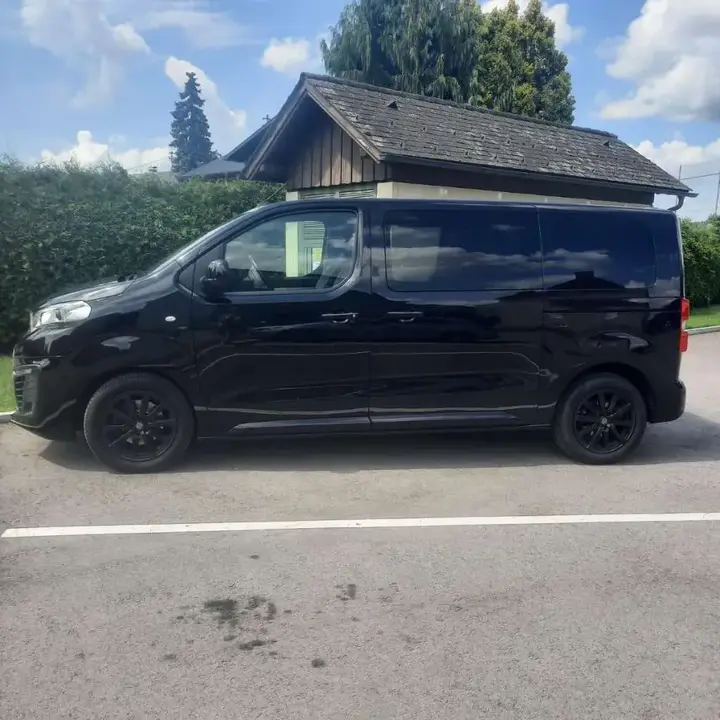Peugeot Traveller 2018 photo 3