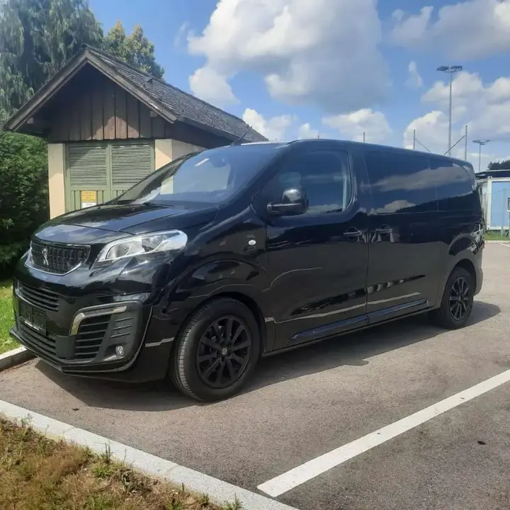 Peugeot Traveller 2018 photo 2