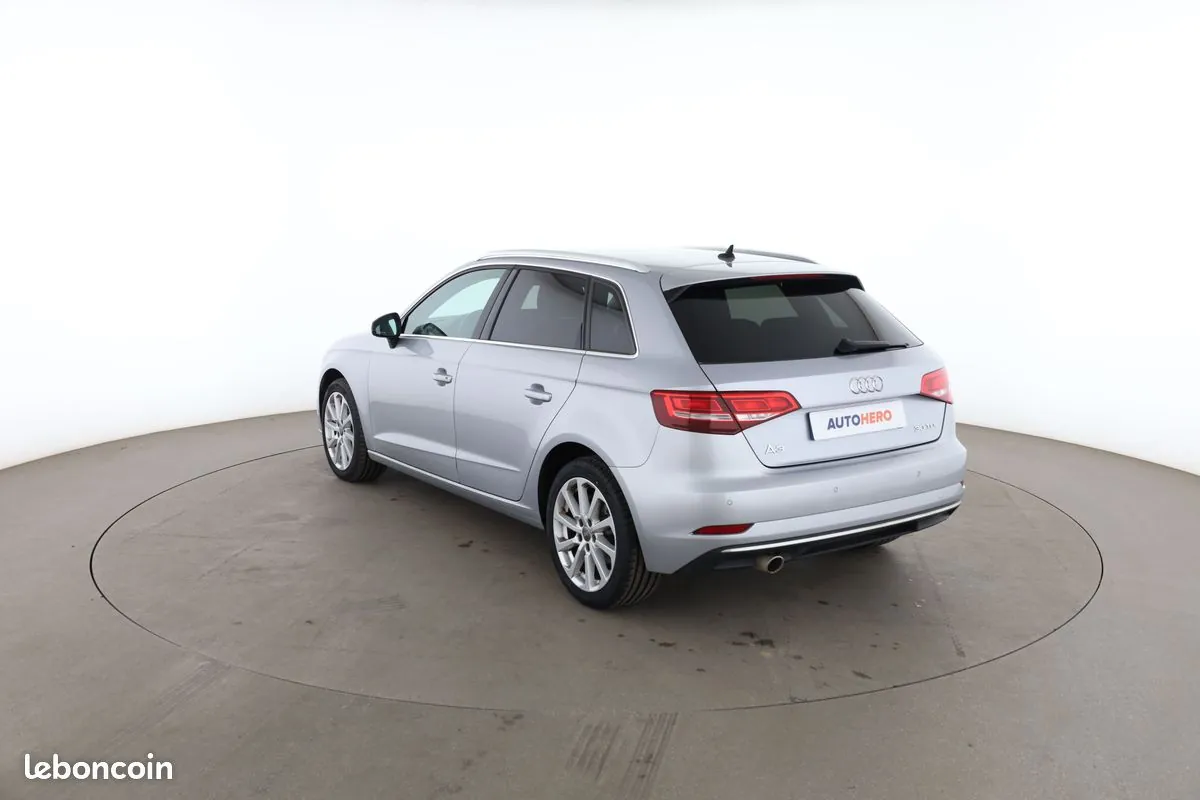 Audi A3 2019 photo 2