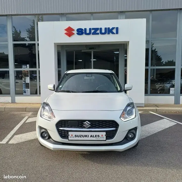 Suzuki Swift 2020 photo 2