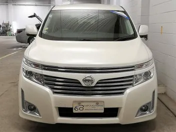 Nissan Elgrand 2013 photo 5