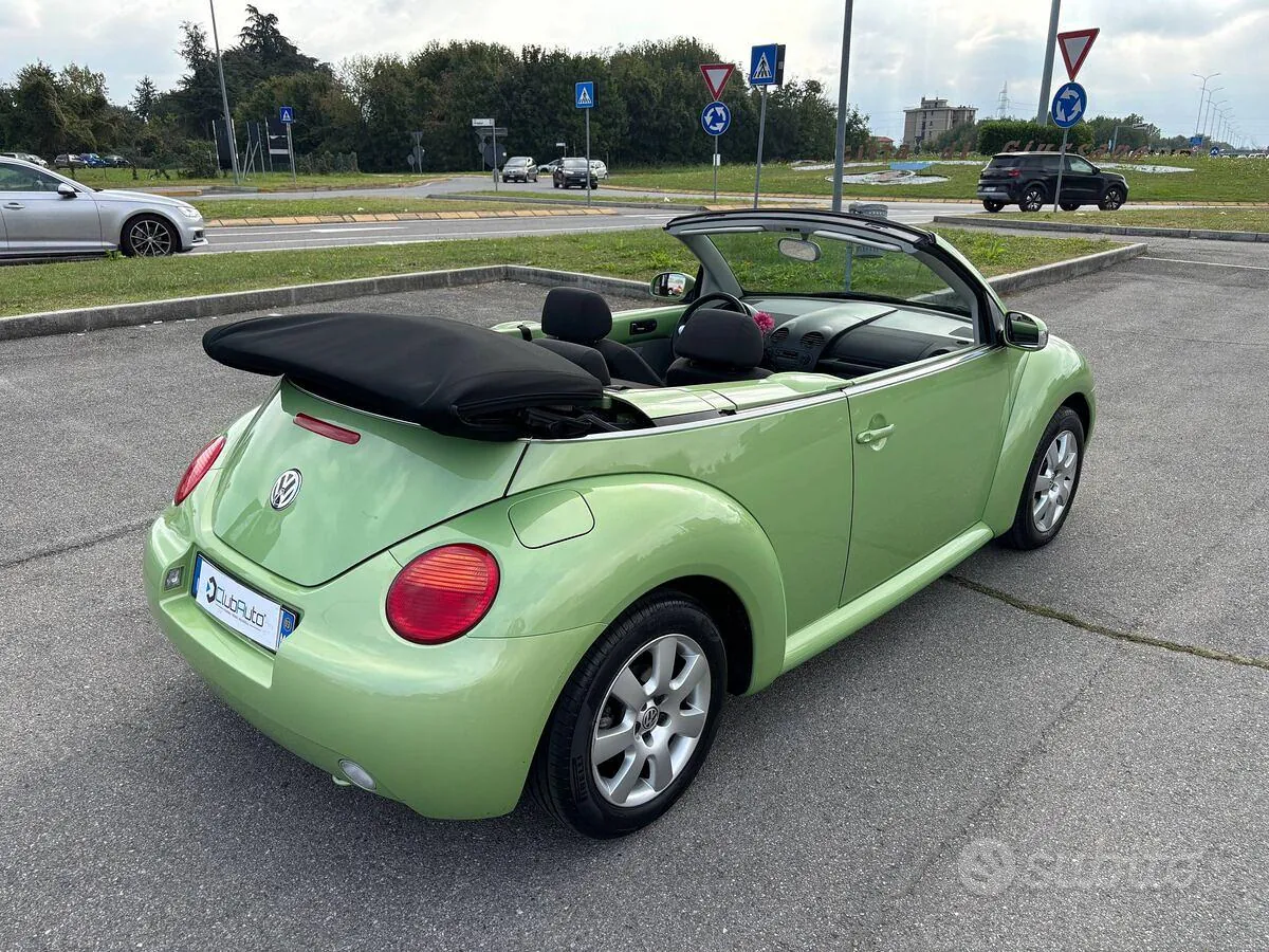 Volkswagen New Beetle 2003 photo 2