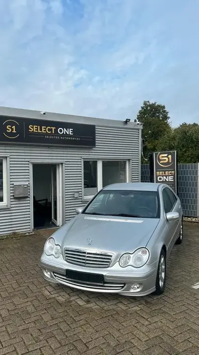 Mercedes-Benz C180