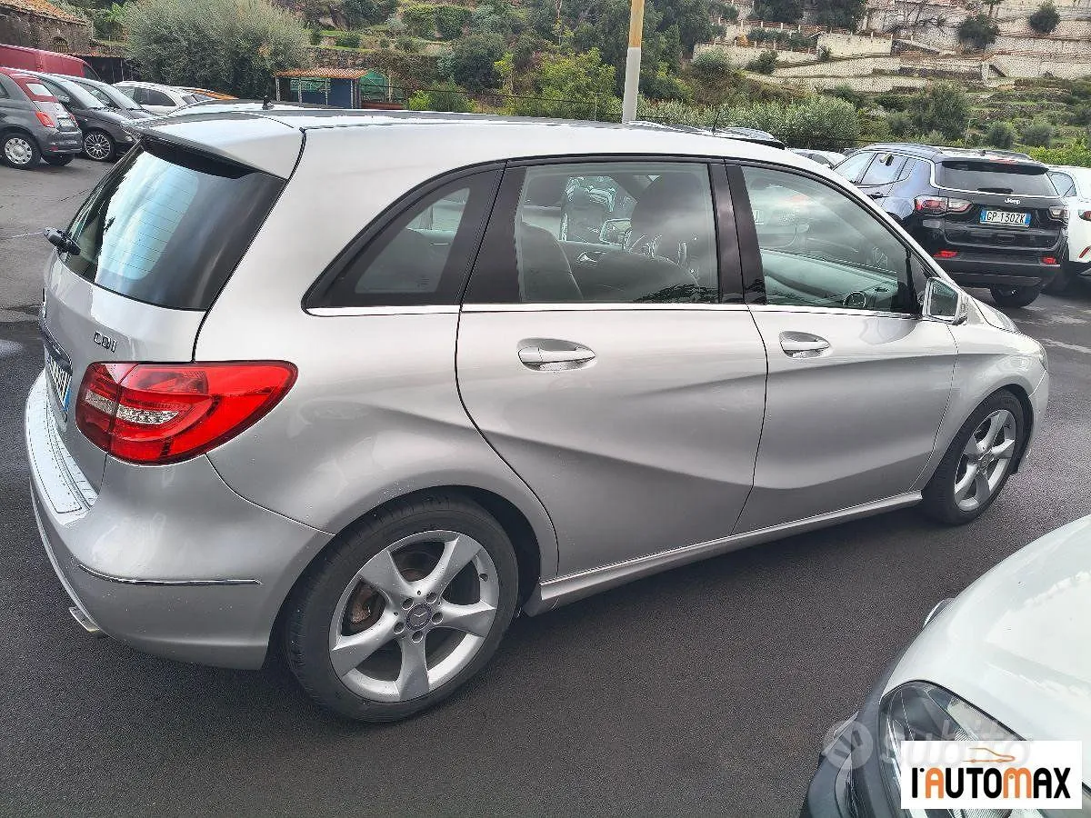 Mercedes-Benz C-Class 2012 photo 4