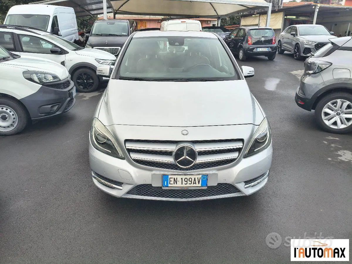 Mercedes-Benz C-Class 2012 photo 2