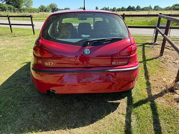 Alfa Romeo 147 2001 photo 4