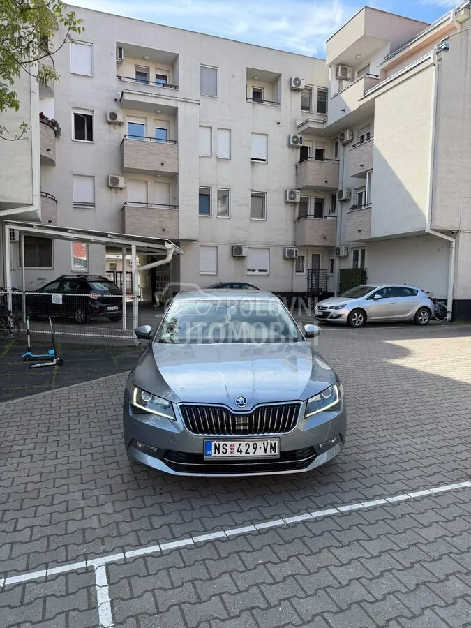 Skoda Superb 2019 photo 4