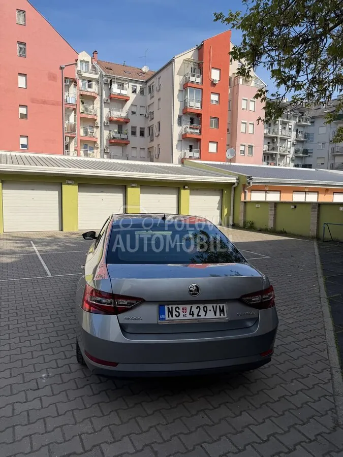 Skoda Superb 2019 photo 2