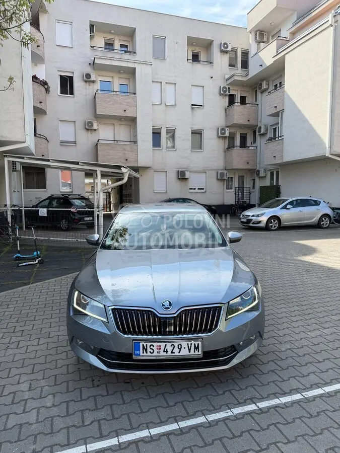 Skoda Superb 2019 photo 5