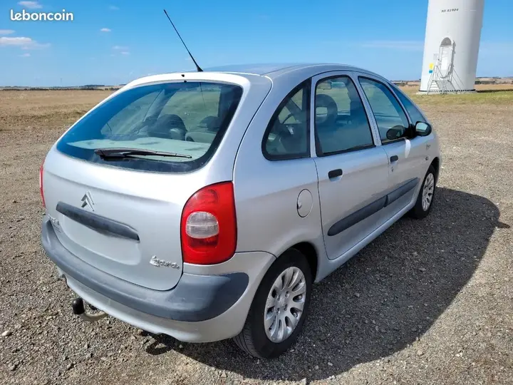 Citroen Xsara Picasso 2002 photo 2