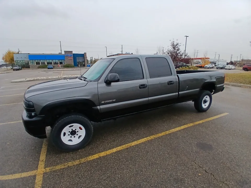 Chevrolet Silverado 2500Hd 2002 photo 2