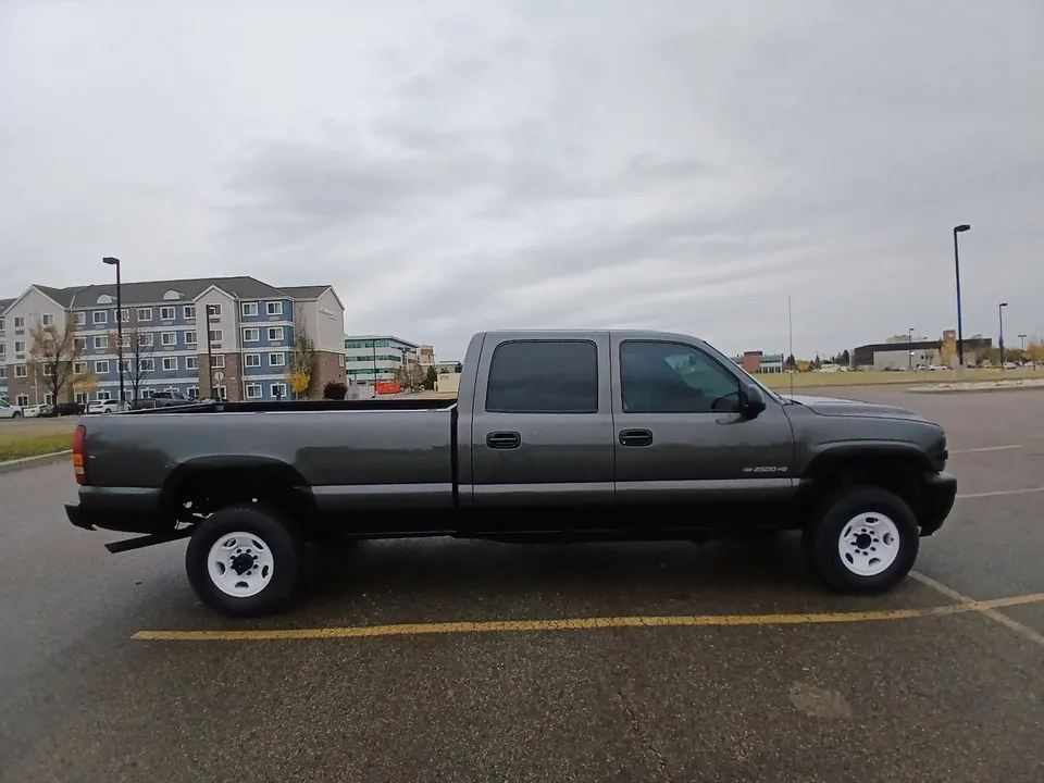 Chevrolet Silverado 2500Hd 2002 photo 3
