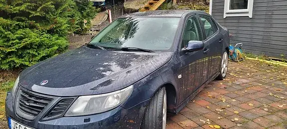 Saab 9-3 2010 photo 3