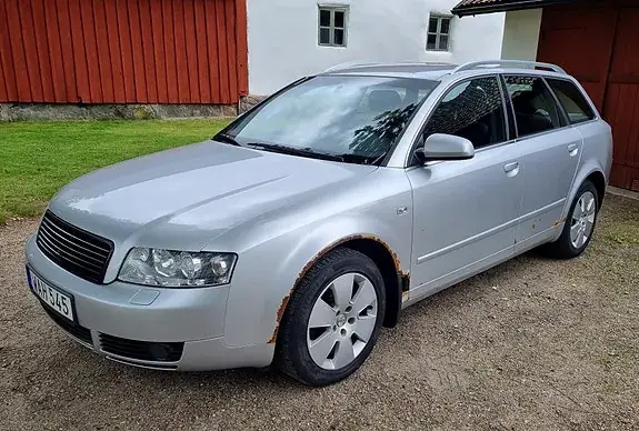Audi A4 2004 photo 2