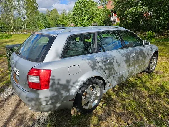 Audi A4 2004 photo 5