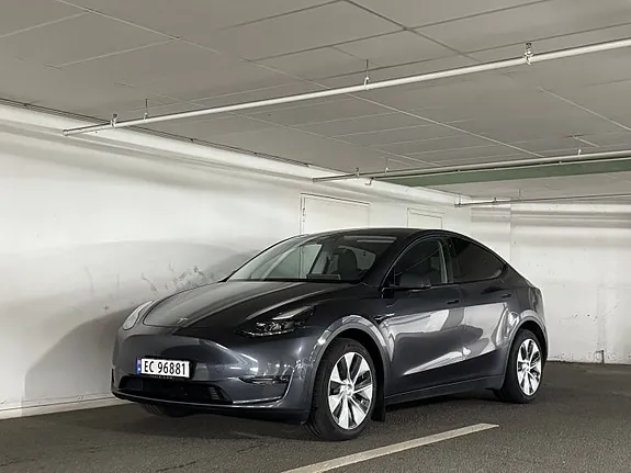 Tesla Model Y 2021 photo 2