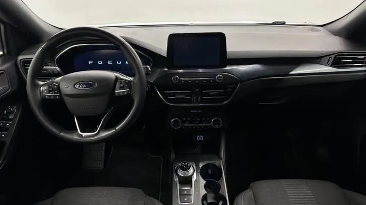 Ford Focus Wagon 2021 photo 3