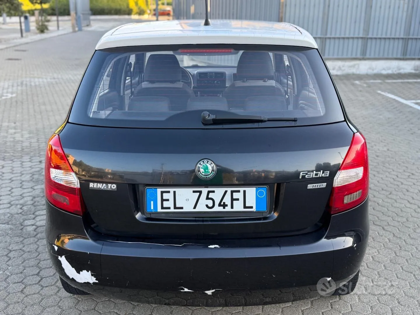 Skoda Fabia 2012 photo 4