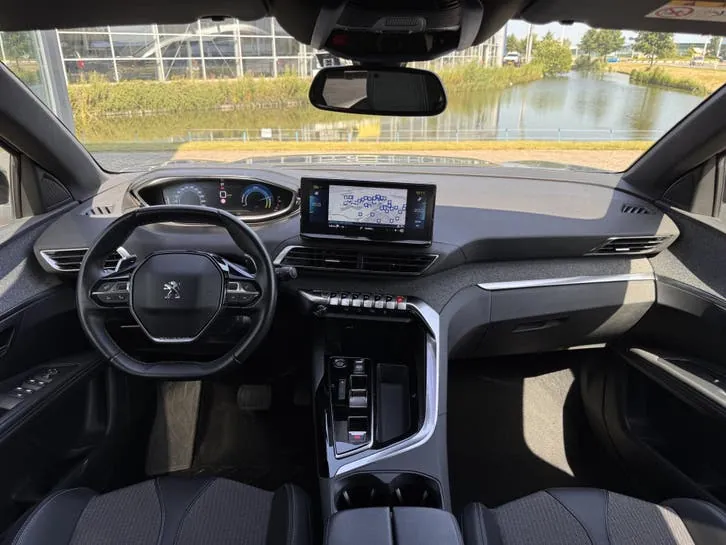 Peugeot 3008 2023 photo 3