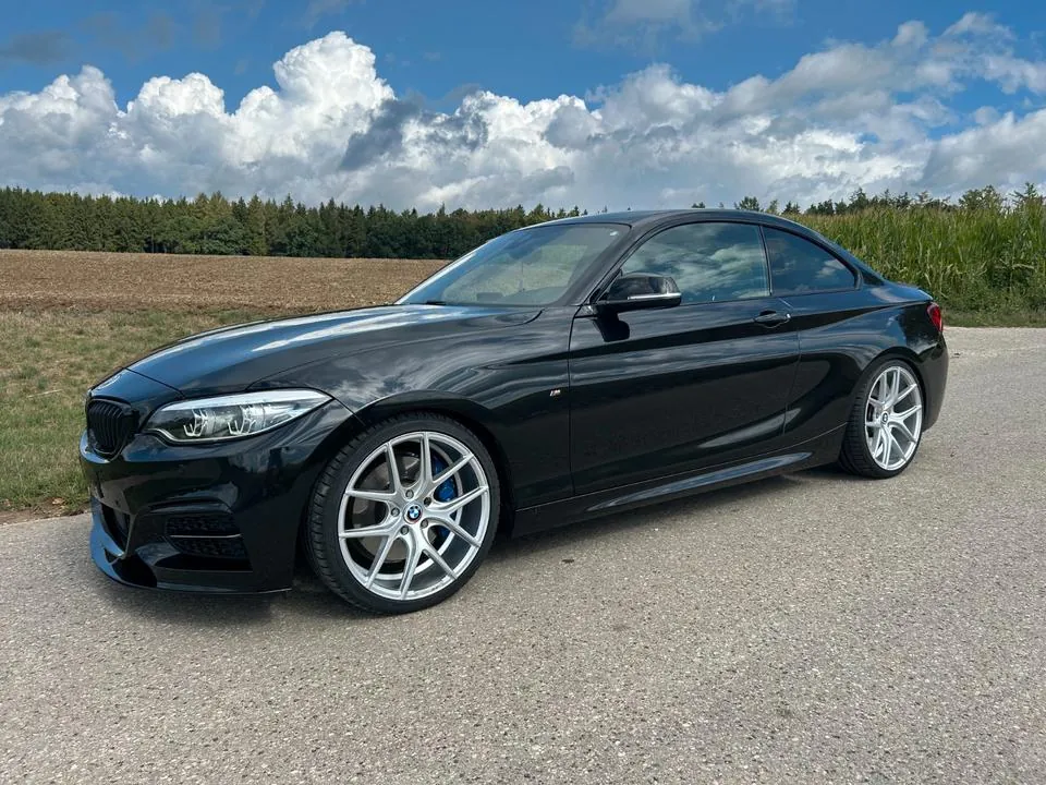 BMW M240I