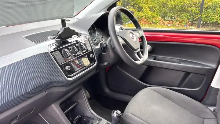 Volkswagen Up 2021 photo 2