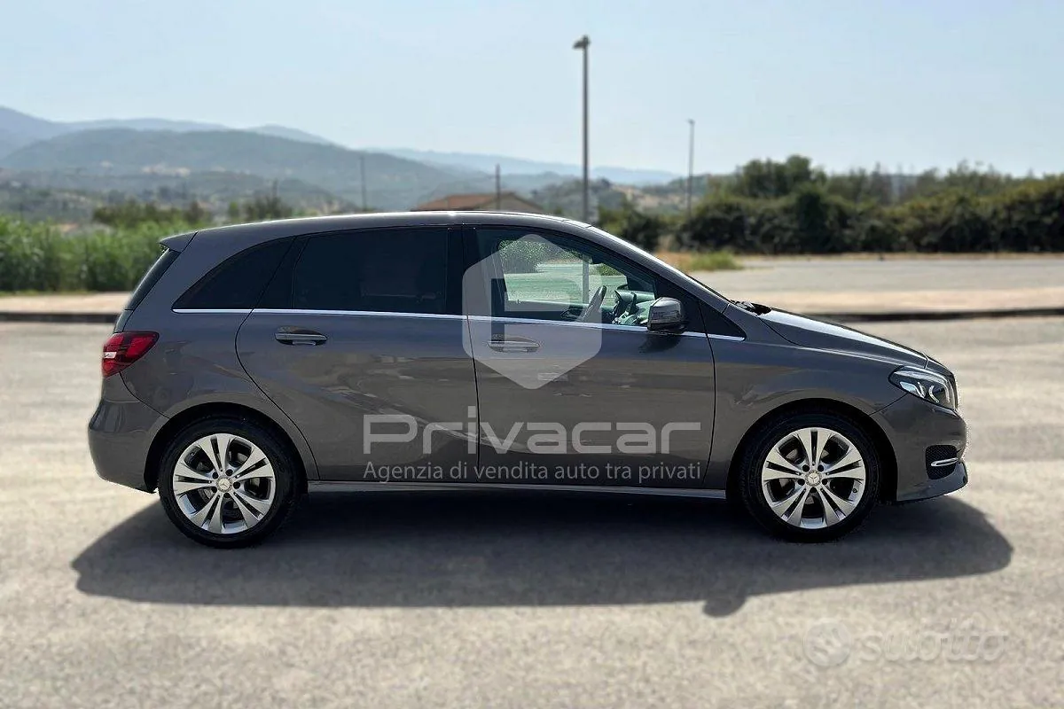 Mercedes-Benz B 180 2017 photo 4