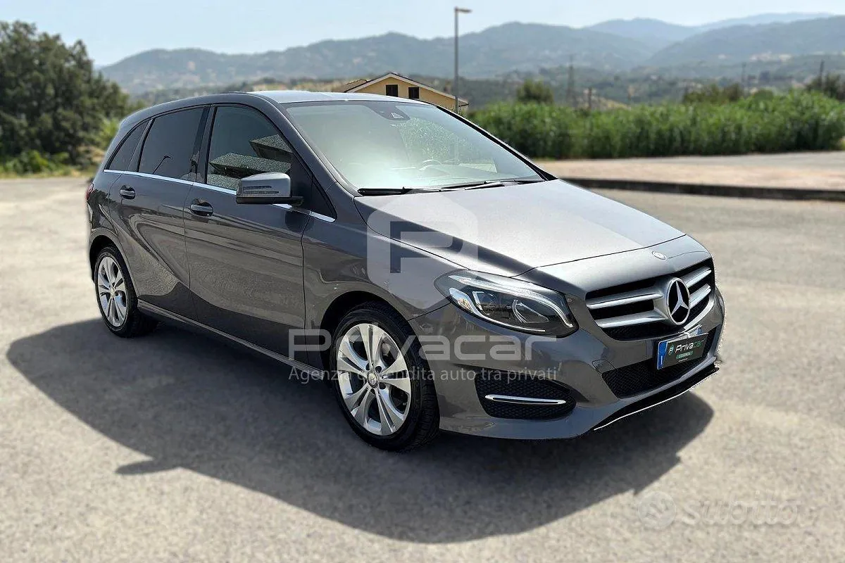 Mercedes-Benz B 180 2017 photo 3