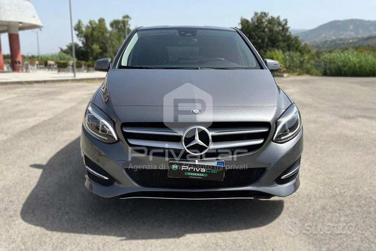 Mercedes-Benz B 180 2017 photo 2