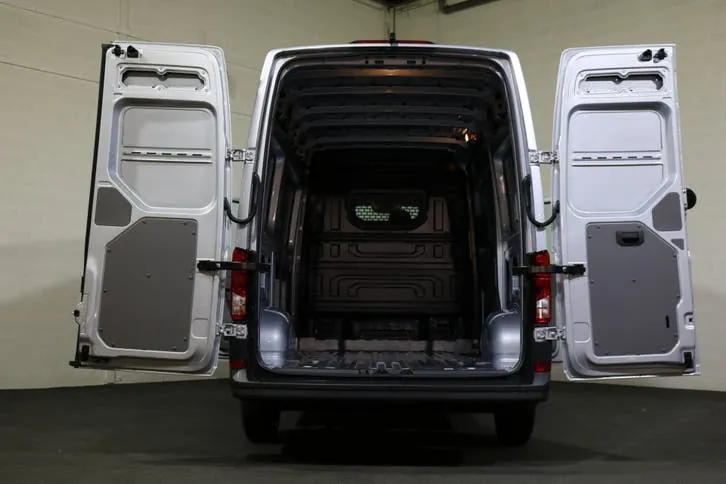 Volkswagen Crafter 2024 photo 3