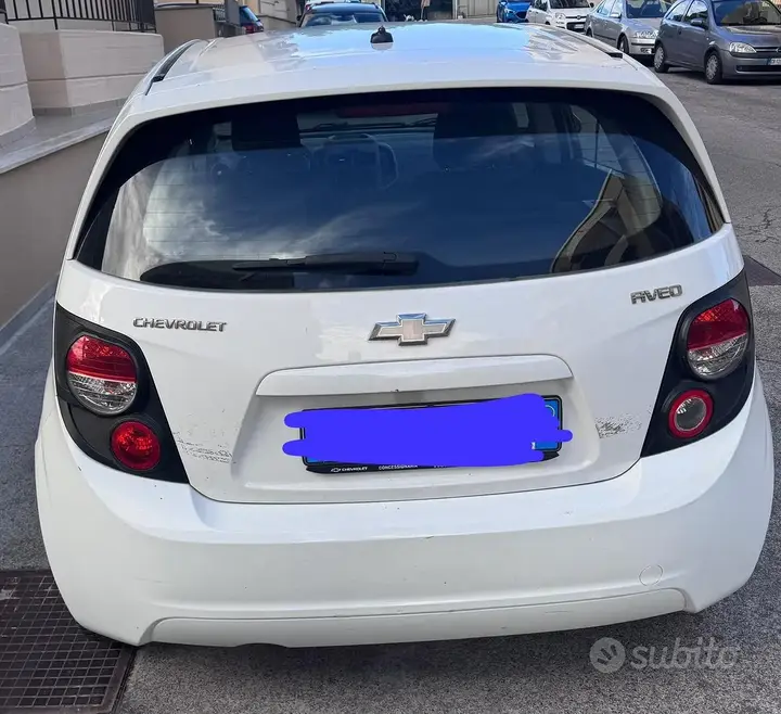 Chevrolet Aveo 2011 photo 2