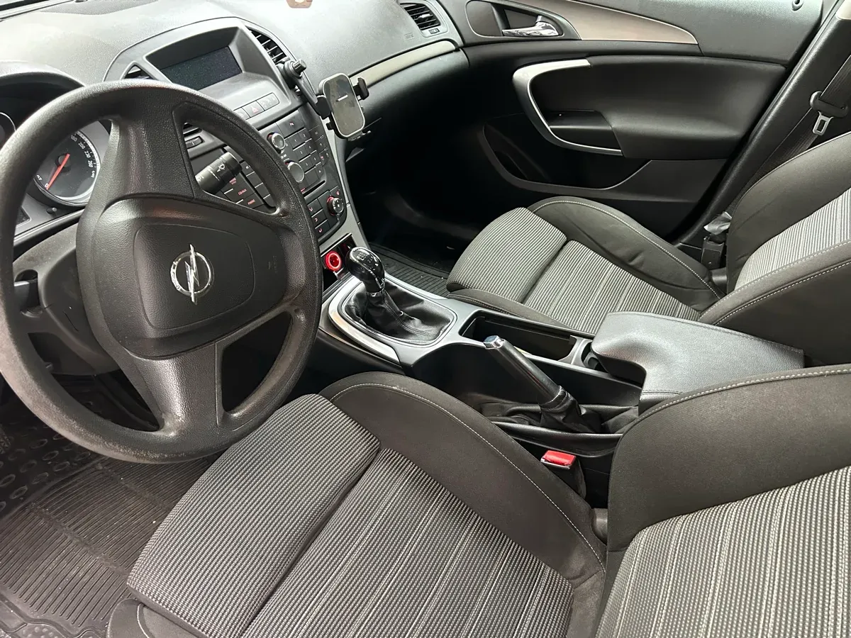 Opel Insignia 2010 photo 3