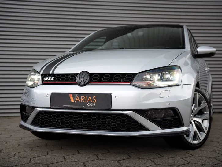 Volkswagen Polo 2016 photo 2