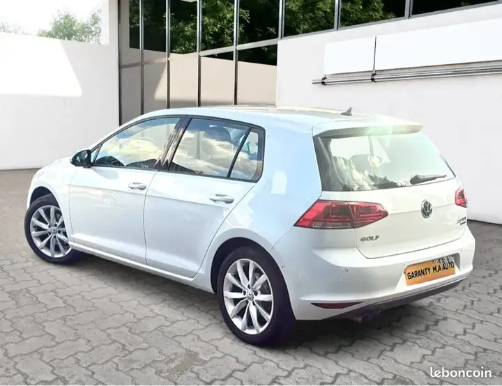 Volkswagen Golf 2013 photo 2