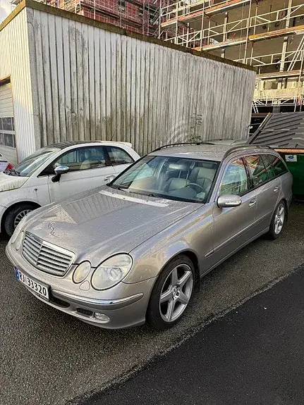 Mercedes-Benz E200