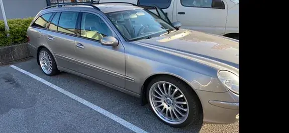 Mercedes-Benz E200 2004 photo 2