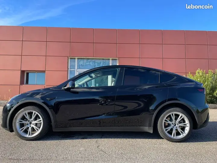 Tesla Model Y 2022 photo 4