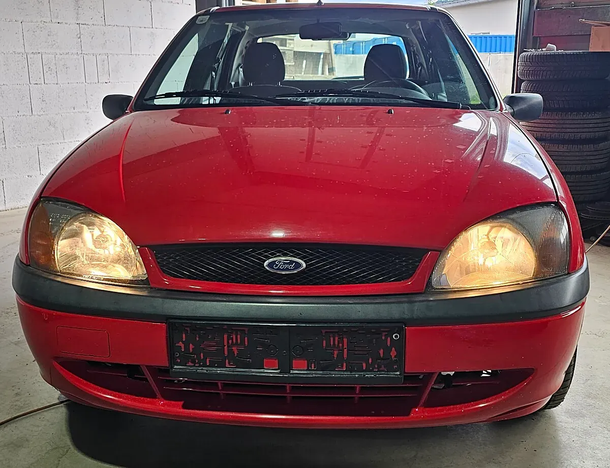 Ford Fiesta 2002 photo 2