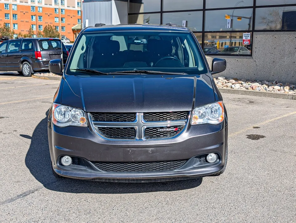 Dodge Grand Caravan 2016 photo 2