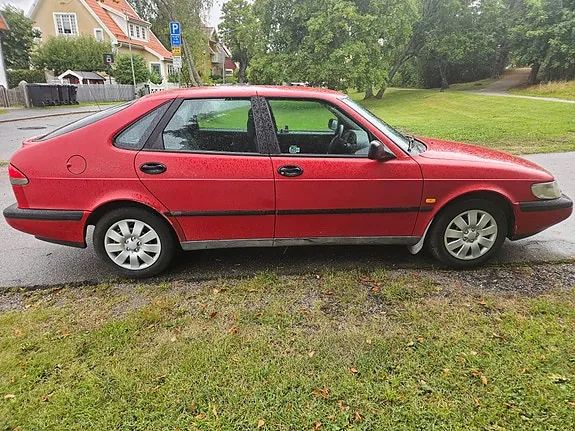Saab 900 1997 photo 2