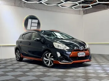 Toyota Aqua 2015 photo 2