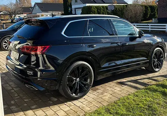 Volkswagen Touareg 2018 photo 2