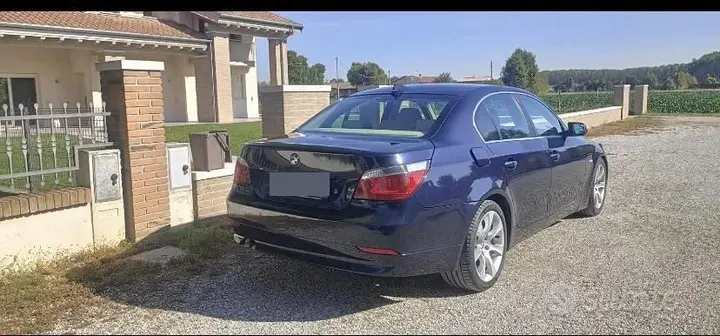 BMW 530D 2004 photo 2