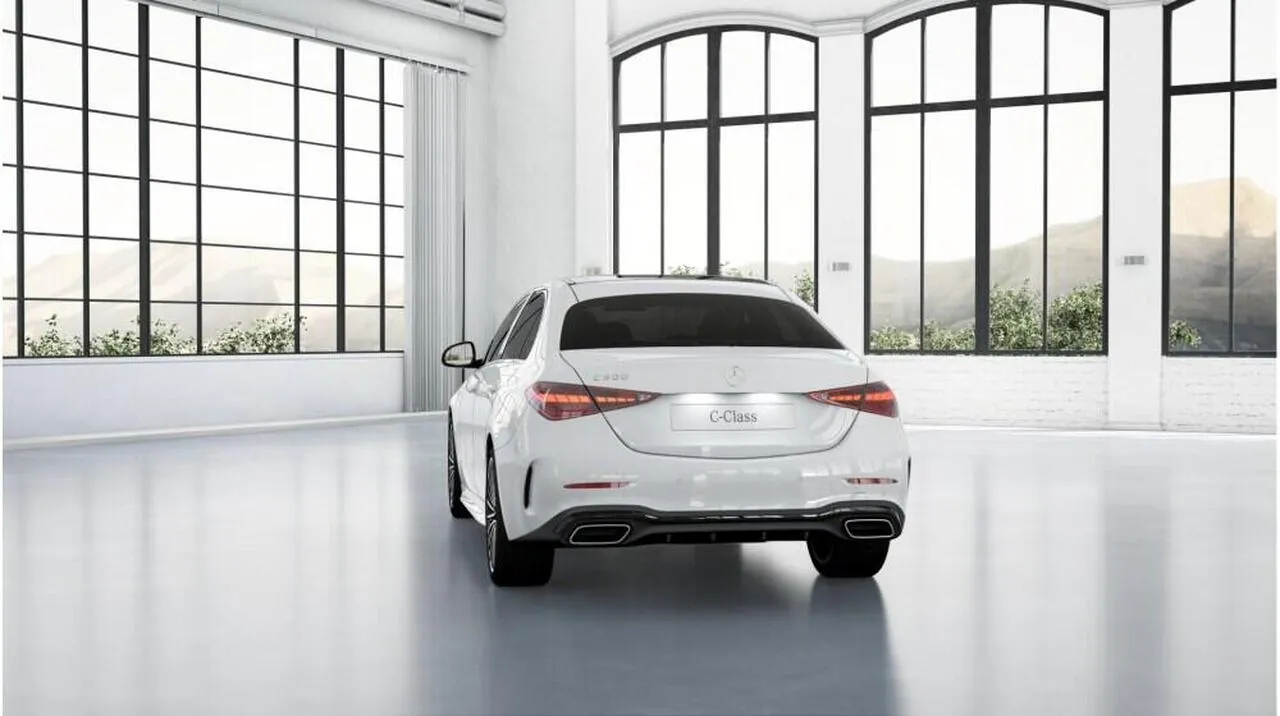 Mercedes-Benz C-Class photo 4