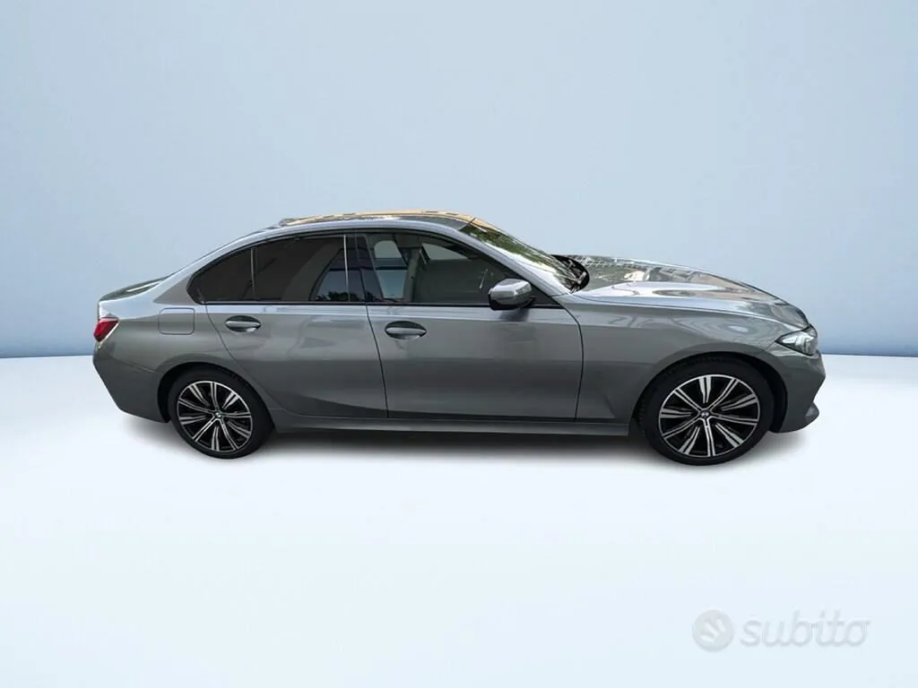 BMW 3 Series 2023 photo 4
