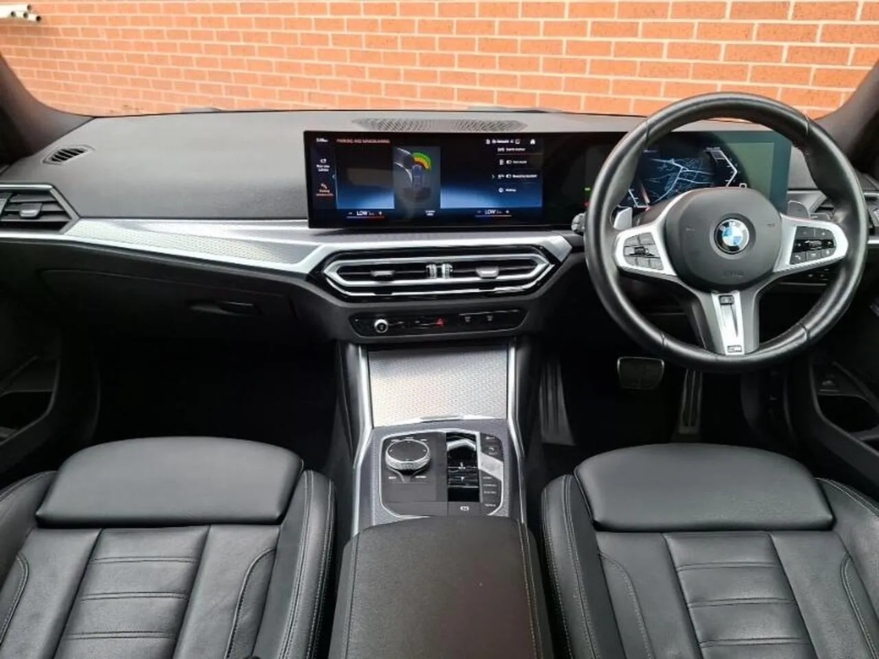BMW 3 Series 2024 photo 3